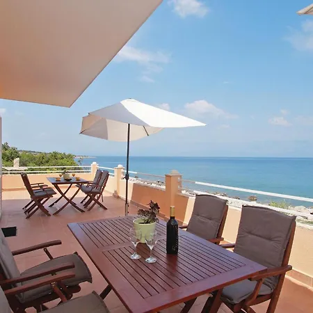 Сasa de vacaciones Stunning In Zastrazisce With House Sea View
