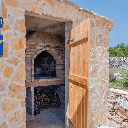 Сasa de vacaciones Stunning In Zastrazisce With House Sea View